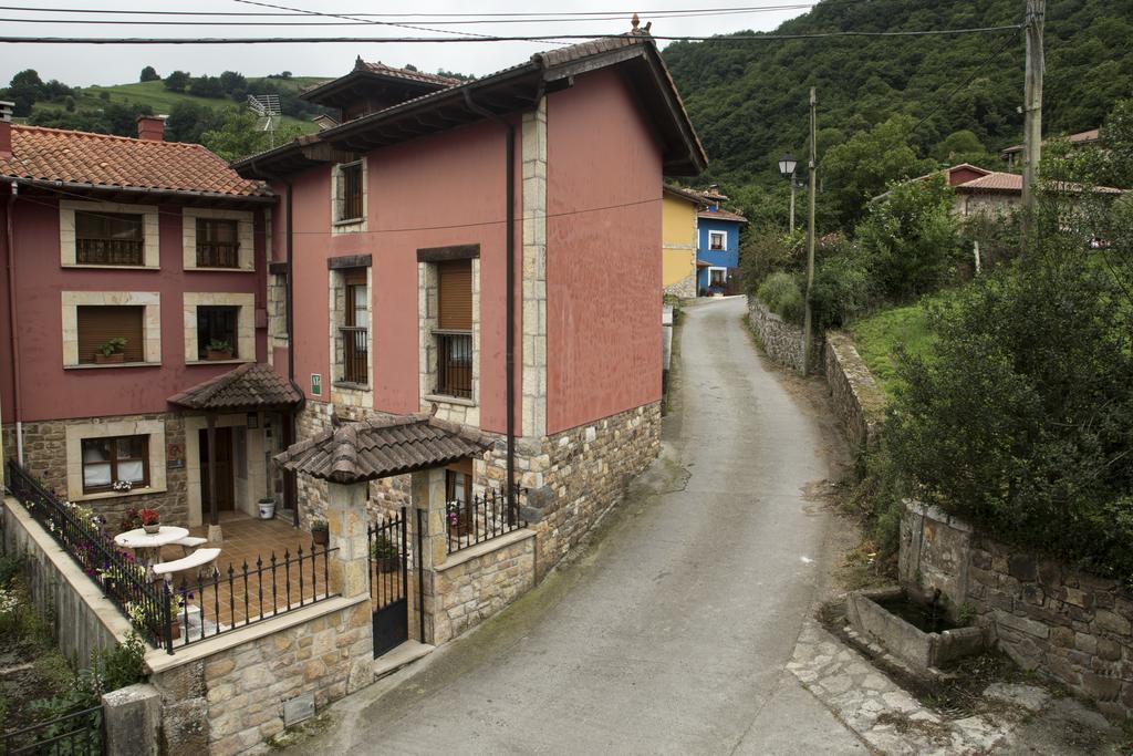 Apartamentos la Regoria Arenas De Cabrales Exterior foto