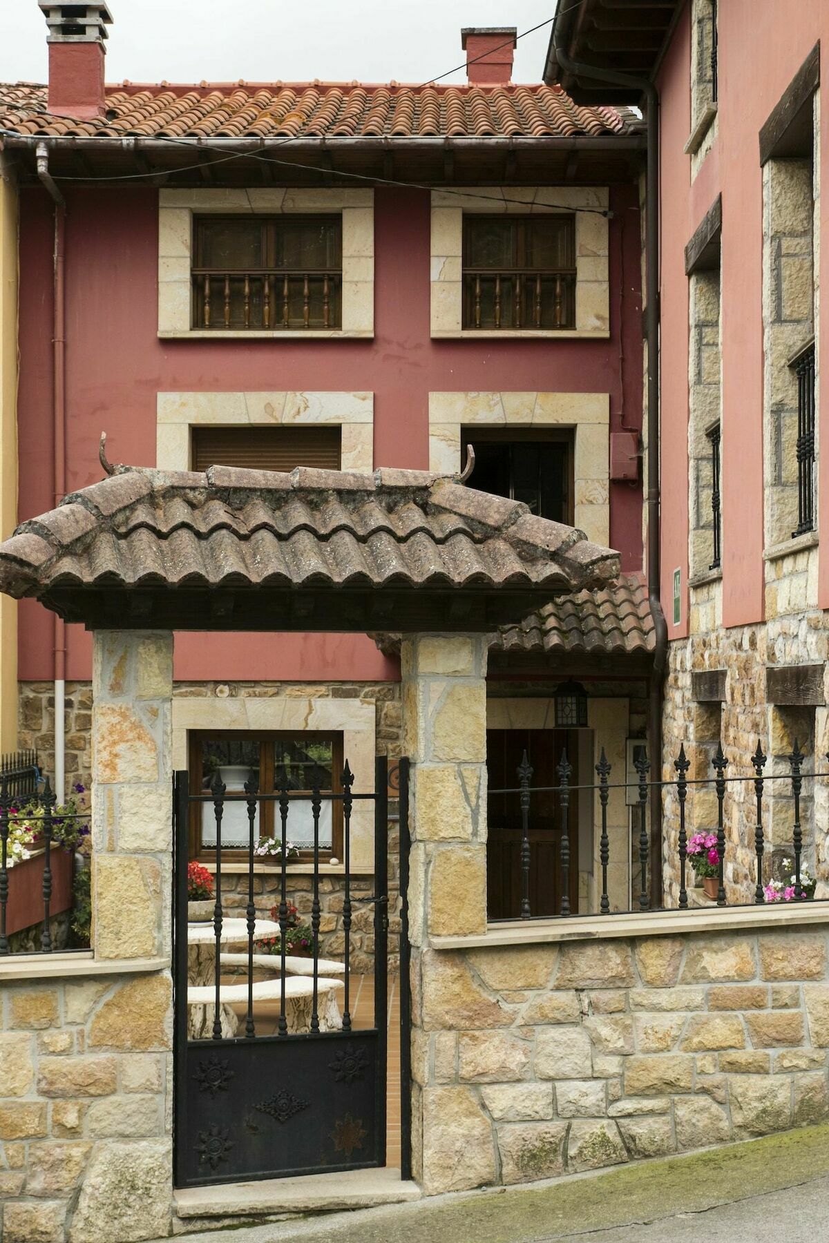 Apartamentos la Regoria Arenas De Cabrales Exterior foto