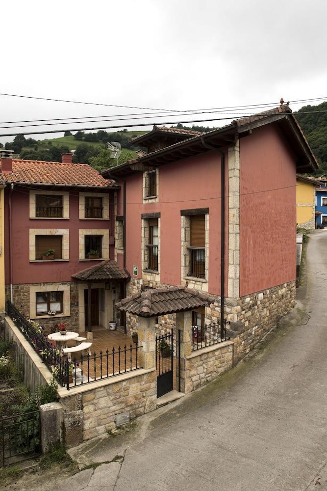 Apartamentos la Regoria Arenas De Cabrales Exterior foto