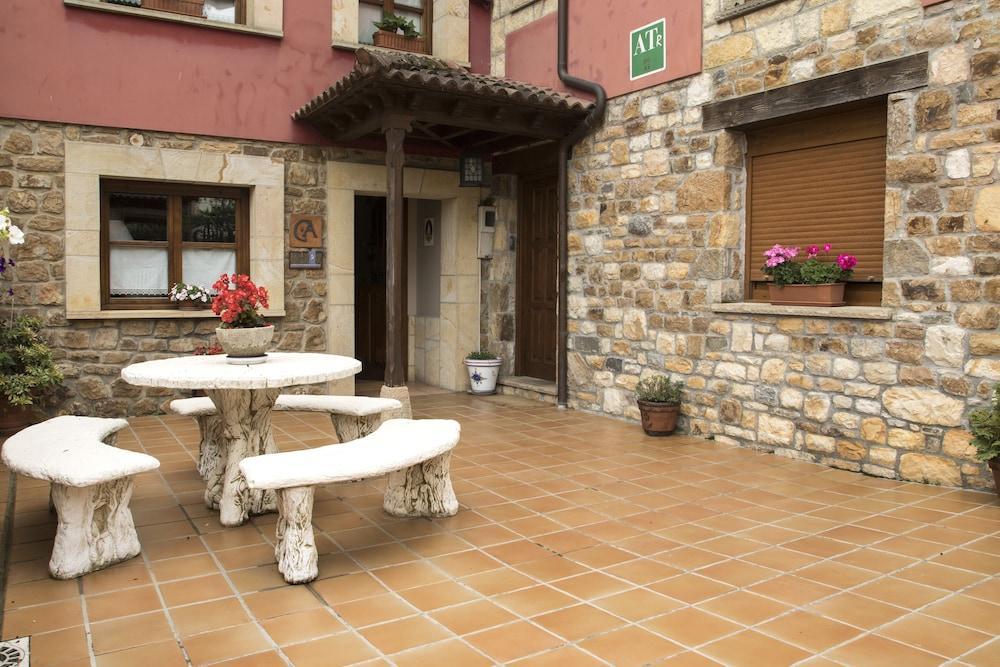 Apartamentos la Regoria Arenas De Cabrales Exterior foto